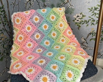 Crochet pastel daisy granny square baby blanket, baby girls blanket, handmade, baby gift, new baby, baby shower gift, Daisy baby blanket