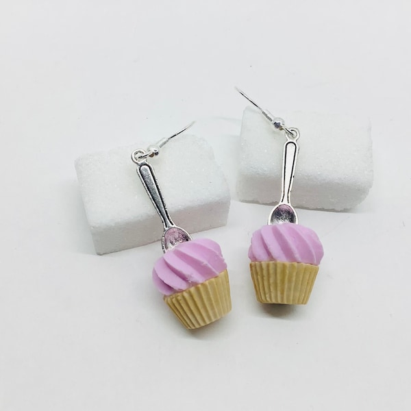 Boucles d’oreille cupcakes chantilly fimo, boucles d’oreilles fantaisies, cadeau original, made in France