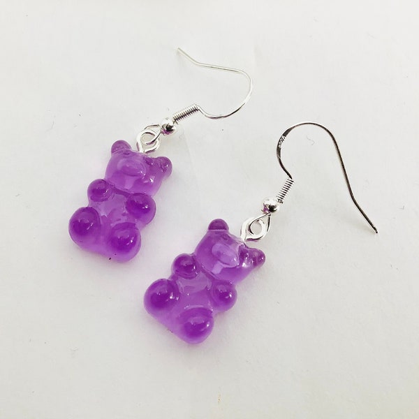 Boucles d’oreilles bonbon nounours violet en résine, boucles d’oreilles fantaisies