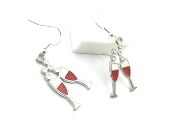 Boucles d’oreilles breloques verre de vin , boucles d oreilles fantaisies, idée cadeau original