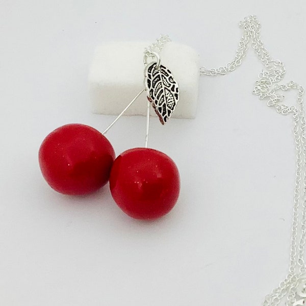 Collier cerises fimo, collier fantaisie fruit, collier pendentif