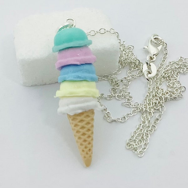 Collier cornet de glaces fimo, collier fantaisie gourmand, collier rigolo