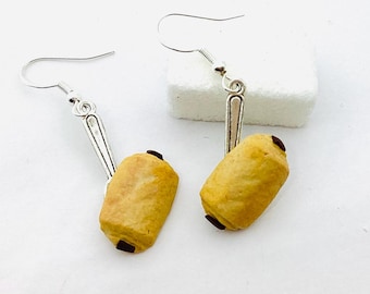Pendientes de arcilla polimérica con forma de croissant de chocolate o chocolatina, pendientes novedosos, joyas de comida