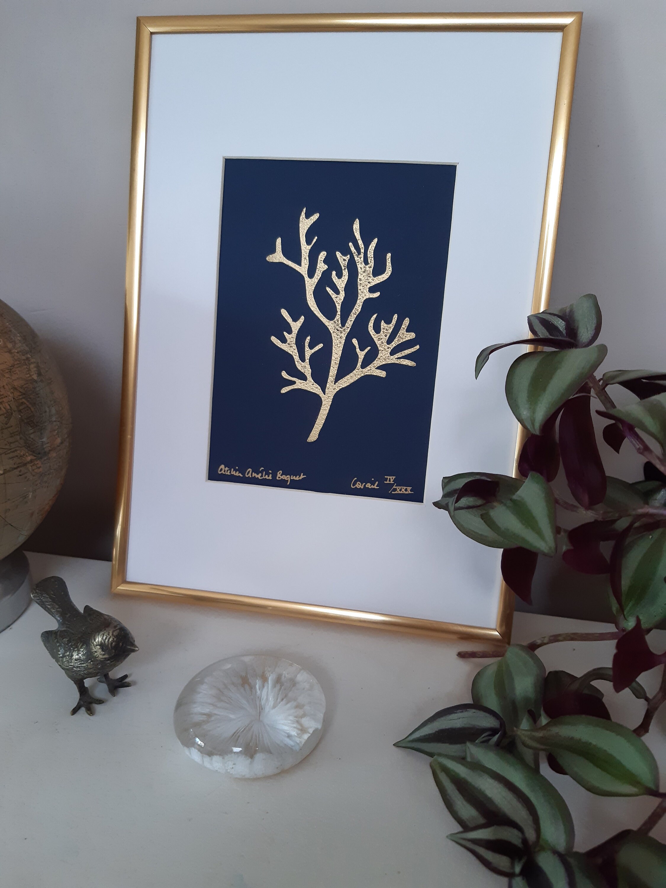 Gravure Corail Bleu Marine et Or