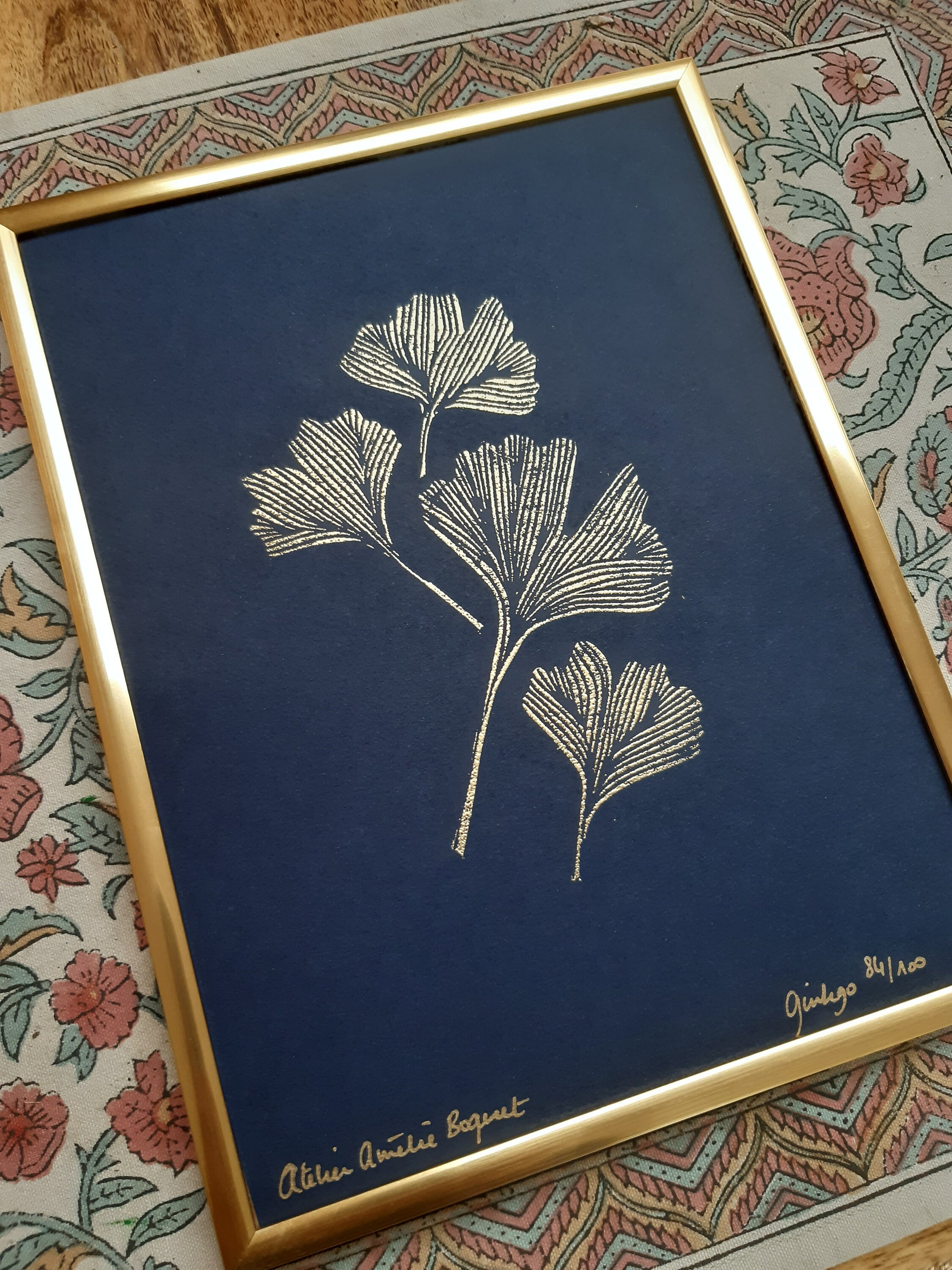 Gravure Ginkgo Bleu Marine et Or