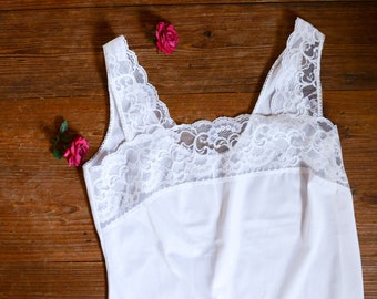 Camisole | Minimal Vintage Vanity Fair Simple White Camisole