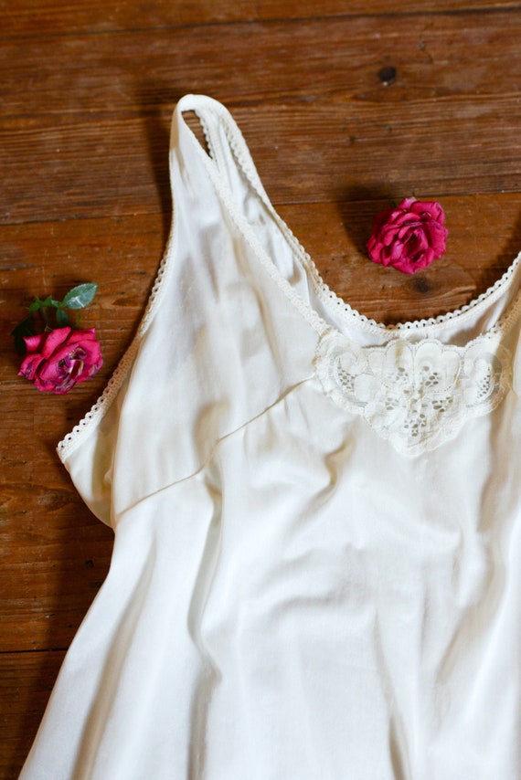 Cream Minimal 90s Camisole