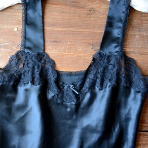 Camisole | Minimal Vintage Black Silky Lace Camisole