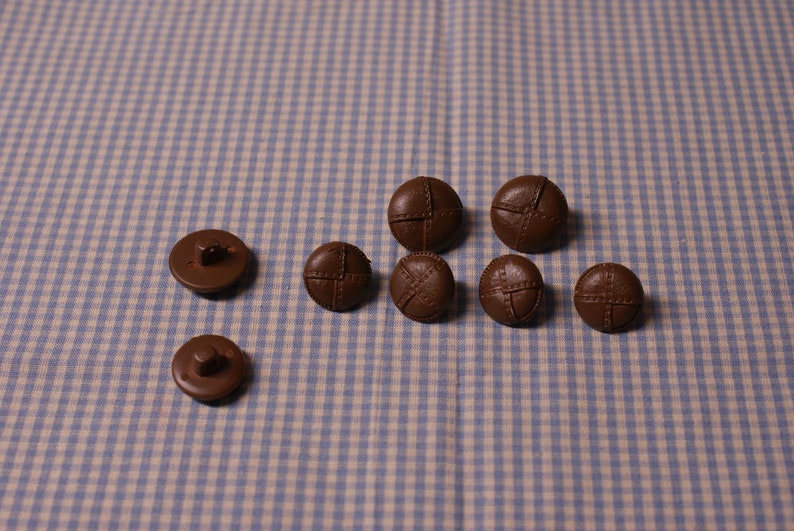 Leather Look Brown Genuine Vintage Set Plastic Buttons Shanked