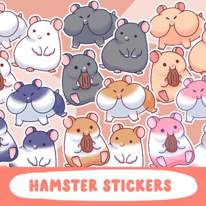 K&ouml;nnte beinhalten: Ein Set mit 16 bunten Hamster-Stickern mit verschiedenen Posen und Gesichtsausdr&uuml;cken. Die Sticker zeigen Hamster, die N&uuml;sse halten, und haben einen wei&szlig;en Umriss. Der Text "HAMSTER STICKERS" befindet sich am unteren Rand des Bildes.