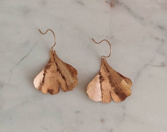 GINKGO// Hammered Leaf Earrings • Ginkgo Leaf Earrings • Hand forged Leaf Earrings • Maidenhair Tree Leaves •