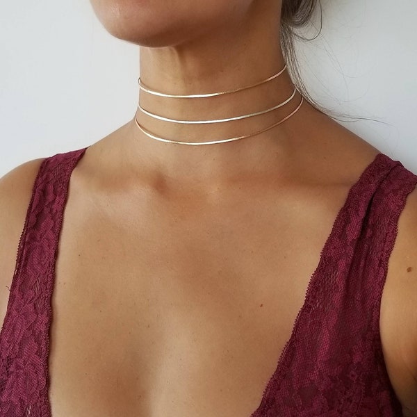 Collier ras de cou YLANA// • Collier sexy avec clavicule • Bijoux minimalistes • Collier ras de cou martelé • Collier délicat • Collier superposé •