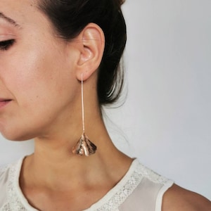 GINKGO// Hammered Leaf Earrings • Ginkgo Leaf Earrings • Hand forged Leaf Earrings • Maidenhair Tree Leaves •
