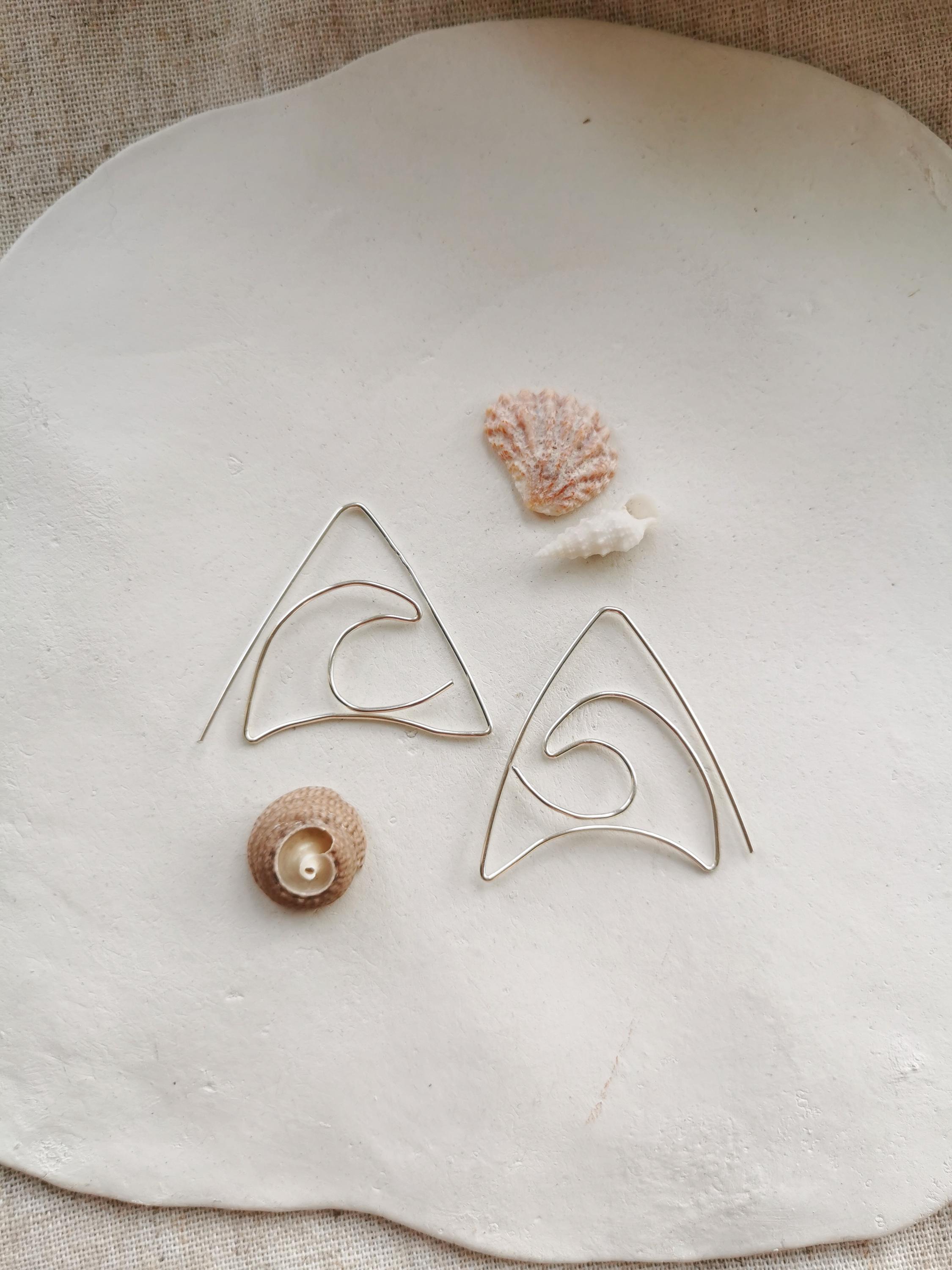 Orecchini A Cerchio Wave In Argento Sterling 925 Con Onde Marine - Gioielli Oceanici Per Donne - Regalo Con Confezione - 3