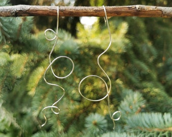 FIREFLY// Organic Asymmetric Loop Line Earrings