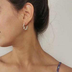 CORONA// Wavy Studs Hoops image 10