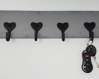 Rustic Key Rack: Gray Distressed Wood with Heart Hooks