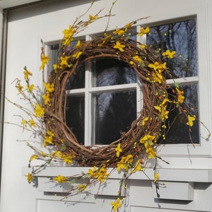Forsythia Wreath, Best Etsy Spring Wreaths image 7