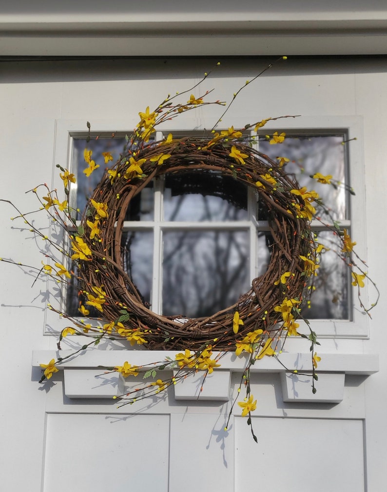 Forsythia Wreath, Best Etsy Spring Wreaths image 2