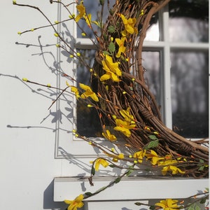 Forsythia Wreath, Best Etsy Spring Wreaths image 10