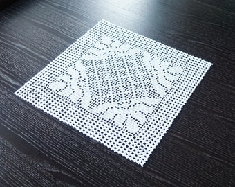 White crochet quadrangular cotton doily
