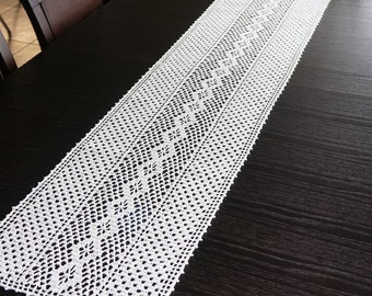 Chemin de table long au crochet blanc Nature