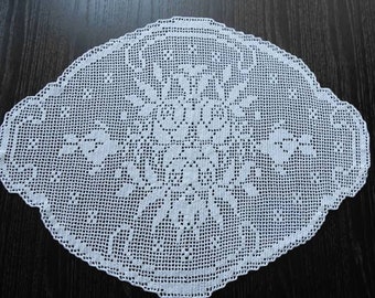 White oval crochet cotton doily - vintage