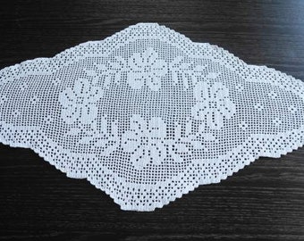 White oval crochet cotton doily - vintage