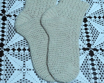 Beige crochet alpaca socks (39-40 EU size)