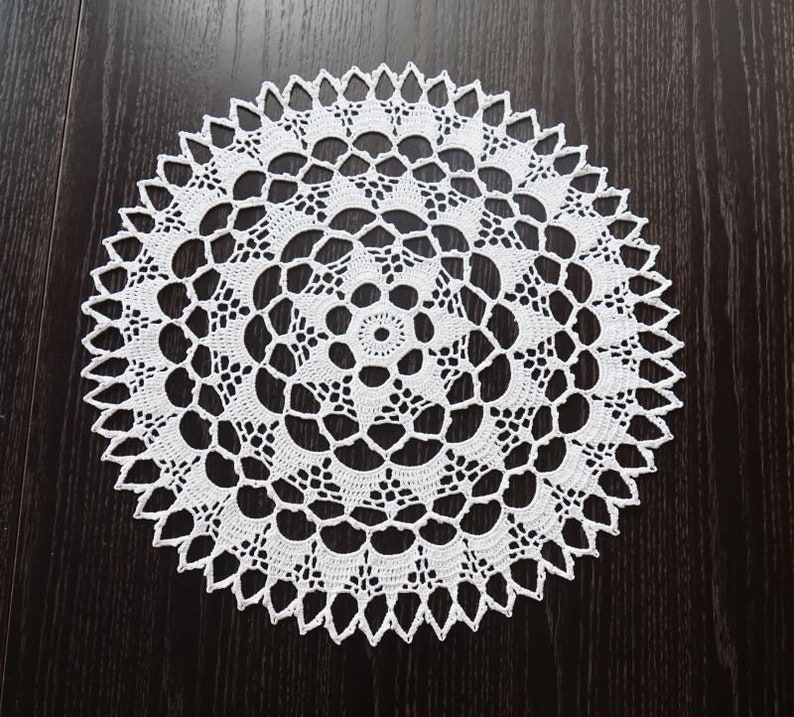 White crochet cotton doily vintage zdjęcie 1