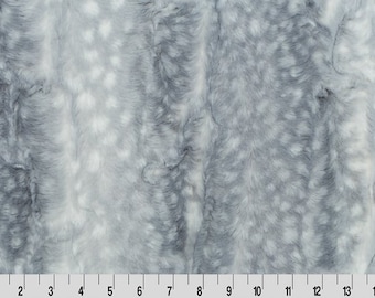 Jednojardowa tkanina Luxe Cuddle Fawn Minky w kolorze srebrnym, Shannon Fabrics Minky, szare sztuczne futro Minky, szare sztuczne futro jelenia