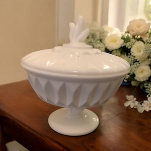 Vintage white Glass  Vanity trinket box/ powder box