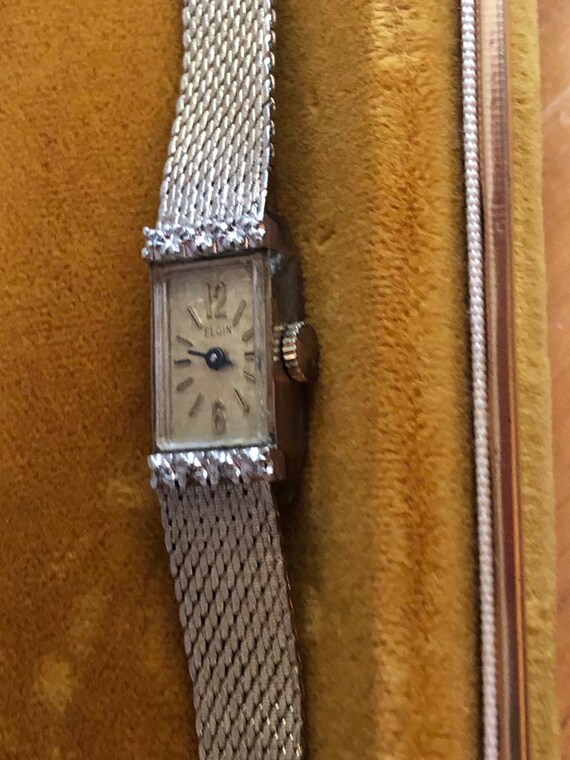 Elgin Analog Manual Women 10K Solid White Gold 8 Diamond