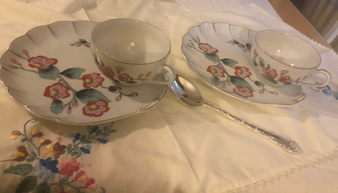 2 Vintage Snack Plates With Cups yamasan China Made in Japan Etsy
