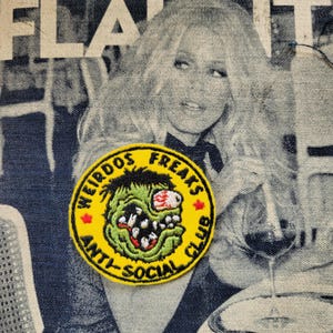 Seltener gestickter Aufnäher „Weirdo Freaks“