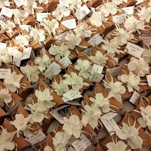 Rustic Wedding Favours: Personalised Party Favours for Guests