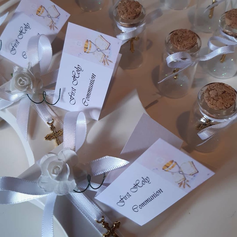 10 Kraft Brown Gift Tags Wedding Bomboniere Christening Embossed Personalised Jk