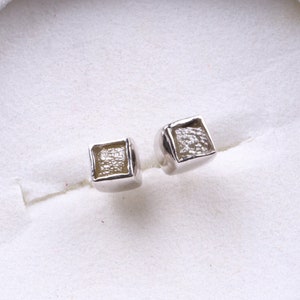 3mm Natural Gray Box Diamonds Stud, Raw Cube Diamonds Stud, Uncut Rough Diamonds earrings, Minimalistic Jewelry, Small Studs 14k Solid Gold