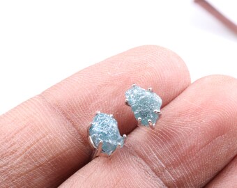 2.50cts natural azul raw diamantes aretes, diamantes en bruto azul Stud, perno de plata de ley, perno de oro blanco de 14KT, perno de diamante sin cortar