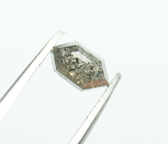 0.87Cts / 7.25x4.21x2.70mm gris clair Salt & Pepper hexagone hexagone hexagone allongé Rose Cut Diamond vrac Cabochon, naturel facettes Diamond Rose Cut, PJ459 5ecde4 0.87Cts / 7.25x4.21x2.70mm gris clair Salt & Pepper hexagone hexagone hexagone allongé Rose Cut Diamond vrac Cabochon, naturel facettes Diamond Rose Cut, PJ459 5ecde4
