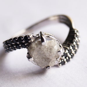 1.70 cts Gray Raw diamond ring, Gray diamond ring, promise ring, engagement ring, raw stone, Gray rough diamond ring, natural diamond ring