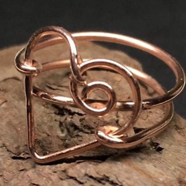 Heart copper ring. Love ring. Copper wire ring. Minimalistic, simple ring. Light ring. Boho, handmade ring. Old, antique copper ring.