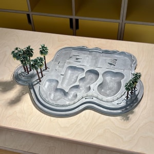 Venice Beach Skate Park Miniature Model - Concrete Coffee Table Decor 1:96 Scale