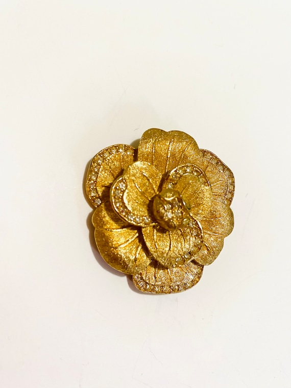 Vintage christian Dior flower brooch