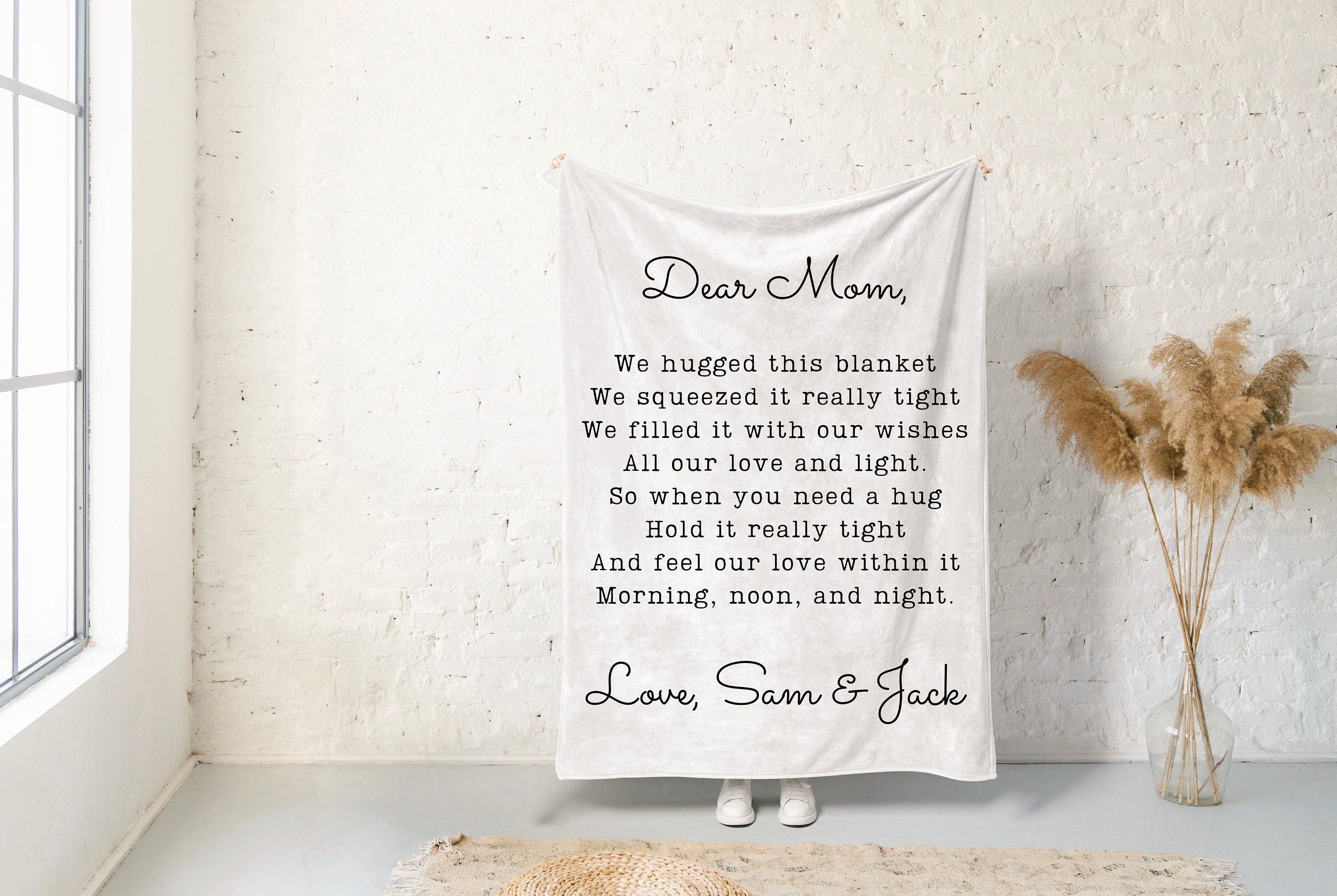 VETEBLE Best Birthday Gifts for Mom from Daughter Son, Premium Dear Mom Blanket