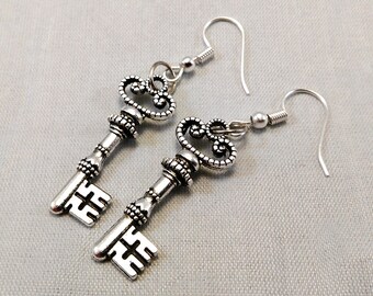 Skeleton Key Earrings - Gothic Jewelry Steampunk Fashion