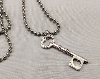 Skeleton Key Necklace - Gothic Jewerly Pendant