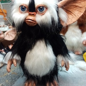 Gremlins 1:1 Lifesize Mogwai Puppet Prop Display Collectible custom Horror stop motion Movie Pro Movie Gremlins the Doll summer discount image 1