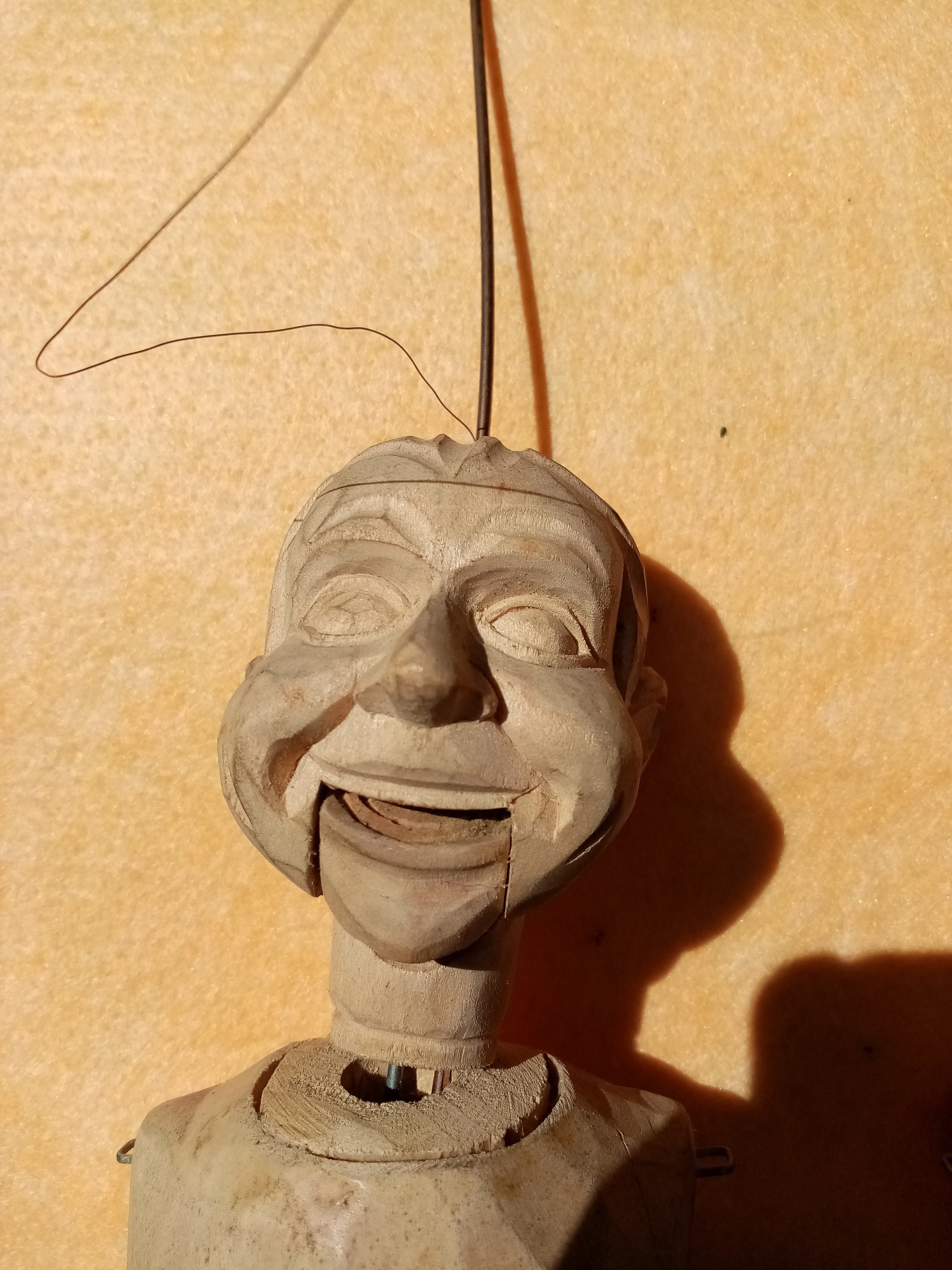 Lot De 2 Grandes Marionnettes Anciennes à Fils - Bois Sculpté Fait Main - Vintage
