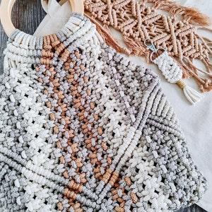 Macrame Bag - Top Handle Bags - Round shape Wooden handles